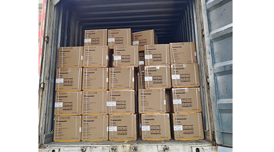 滿滿的貨物！國內(nèi)知名品牌客戶全自動滾筒洗衣機裝柜發(fā)貨